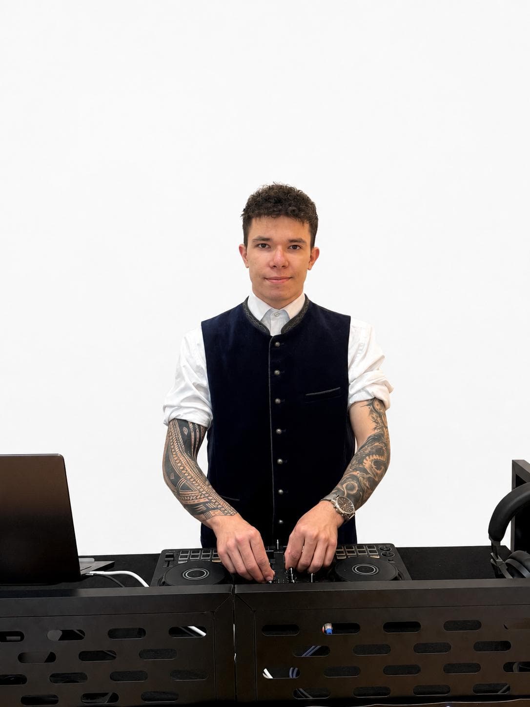 DJ RAPHX am Pult